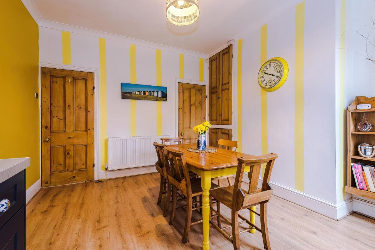Cosy House With Garden & Parking, Sheffield Villa Exterior foto